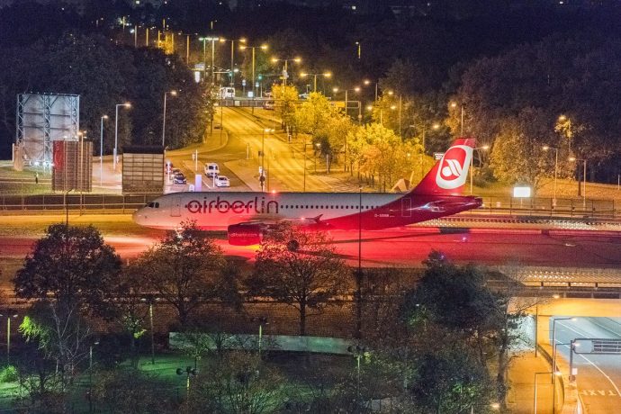 Как обезопасить свой самолет на стоянке