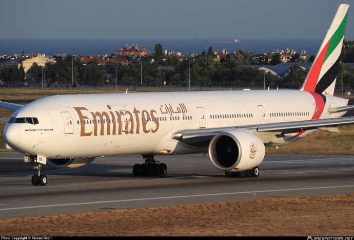 Emirates получила новый Boeing 777 с полностью переоборудованными каютами для пассажиров первого класса