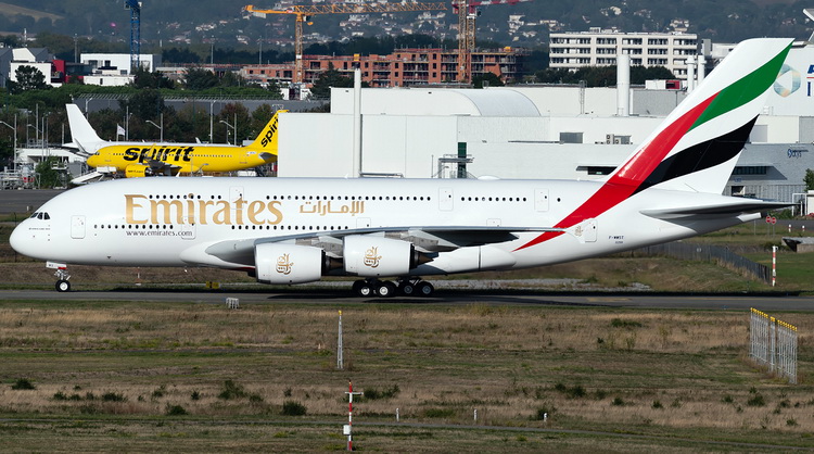 Airbus срочно прекращает производство A380